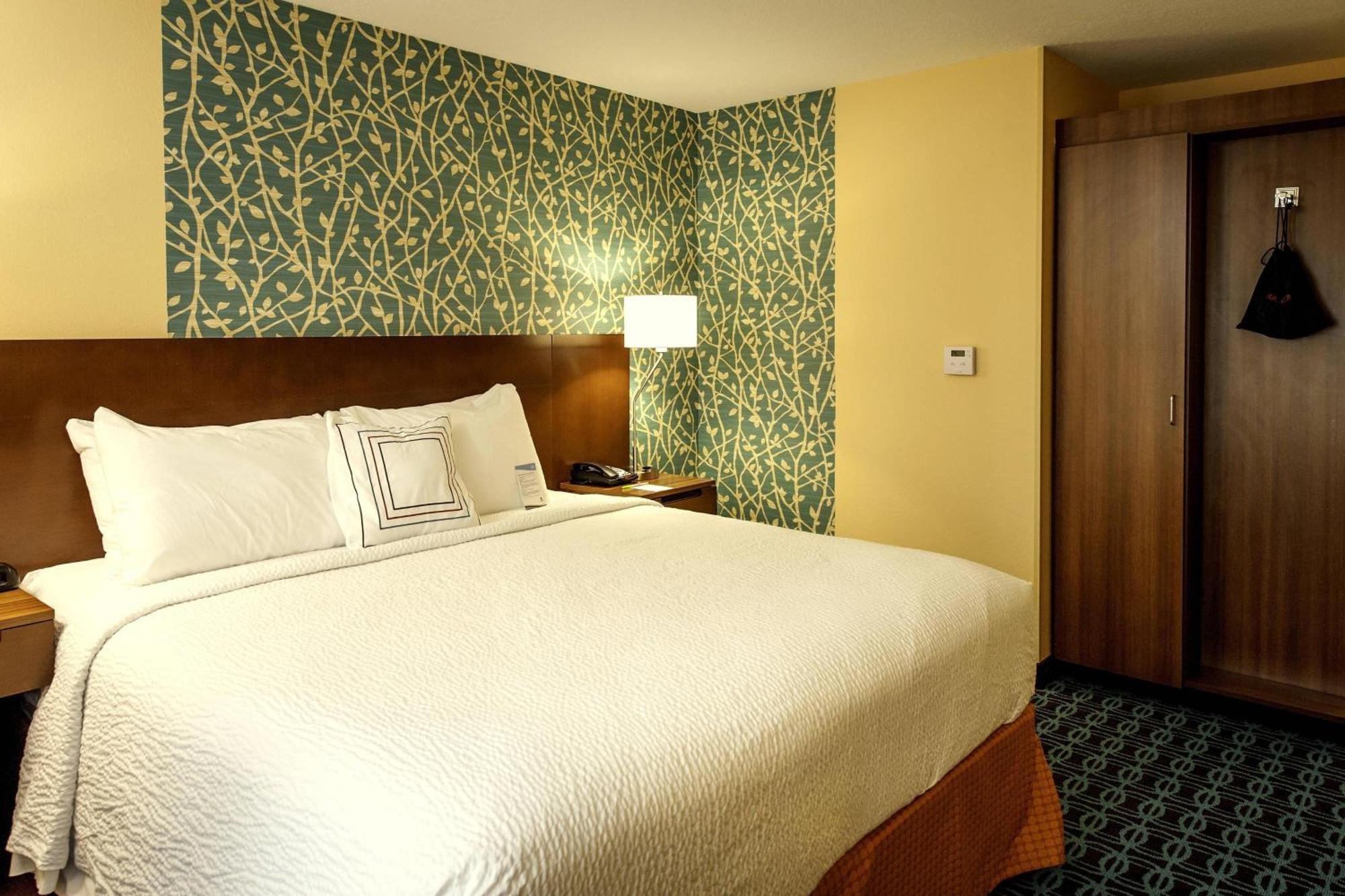 Fairfield Inn & Suites By Marriott Meridian Exterior photo